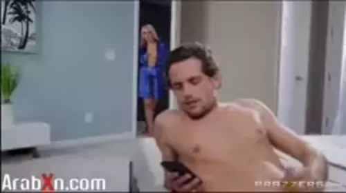 الام تسيطرة على الابن سكس محارم مترجم